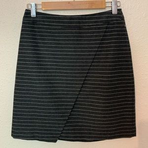 Loft size 2 gray striped women’s pencil skirt